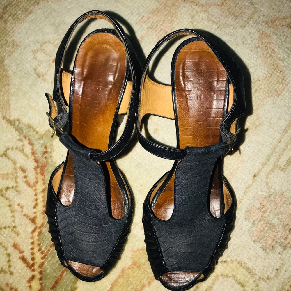 Chie Mihara black sandals